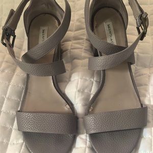 NOT FOR SALE Saks Fifth Avenue, taupe/dark stone/grey sandals block heel